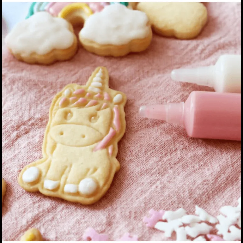 SCRAPCOOKING Emporte Pièce - Découpoir Pâtisserie|2 Emporte-pièces avec éjecteurs Licorne