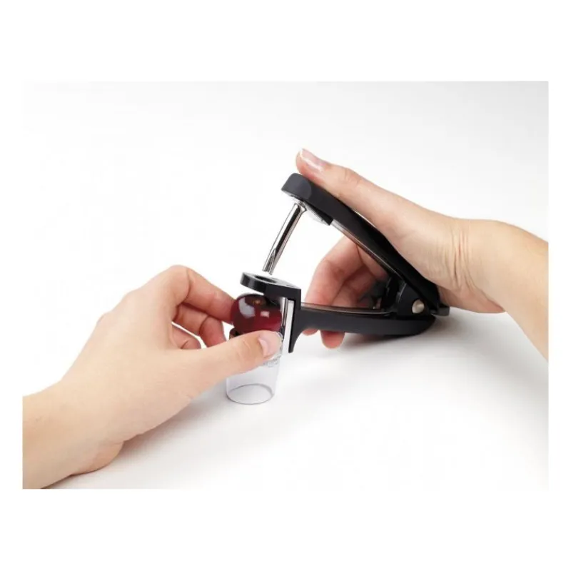 OXO Eplucheurs, Dénoyauteur|Dénoyauteur à cerises et olives Noir Good Grips