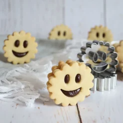 SCRAPCOOKING Emporte Pièce - Découpoir Pâtisserie|Emporte-Pièce Biscuit Sourire en Inox (x2)