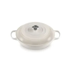LE CREUSET Faitout|Faitout Meringue en Fonte avec Intérieur Sable 30 cm Signature