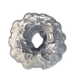 NORDIC WARE Moule Anti-adhésif|Moules À Gâteaux|Moule à Gâteau Bundt Couronne de Noël Silver