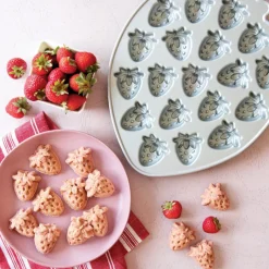 NORDIC WARE Moule Anti-adhésif|Moules À Gâteaux|Moule à Gâteaux Fraises (x19) Toffee