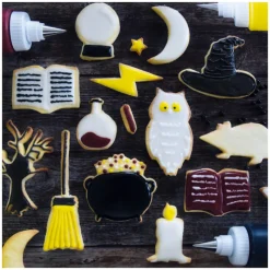 SCRAPCOOKING Emporte Pièce - Découpoir Pâtisserie|Plaque Multi-découpoirs Sorcier