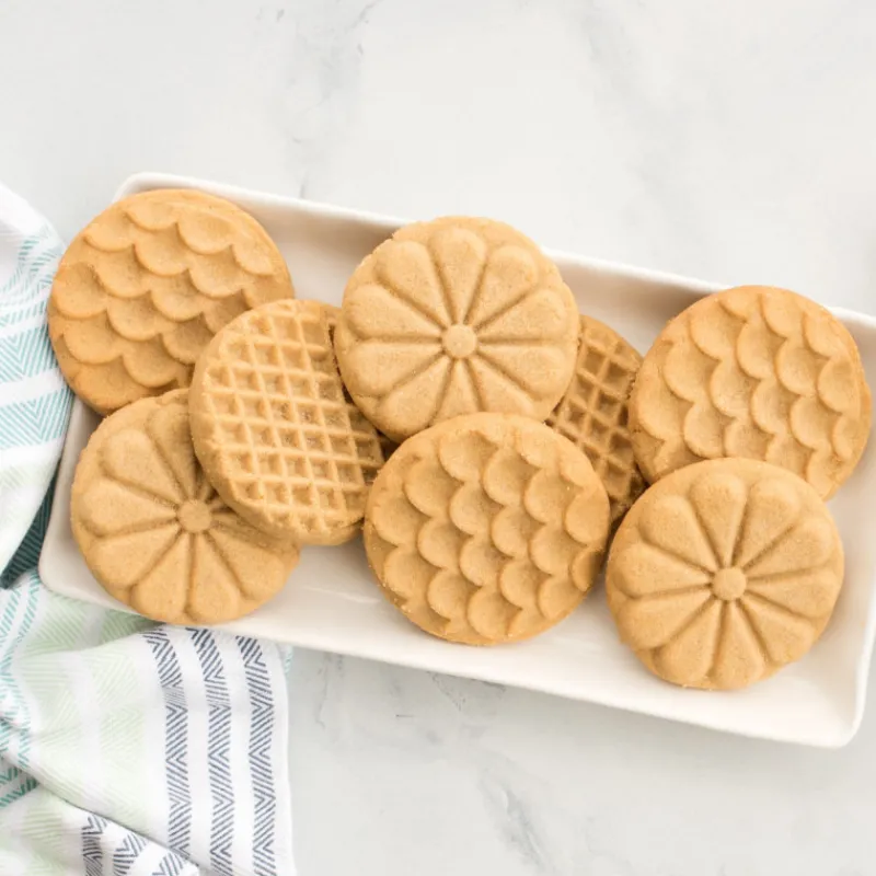 NORDIC WARE Emporte Pièce - Découpoir Pâtisserie|Tampons à Biscuits et Cookies Ronds Heirloom (x3)